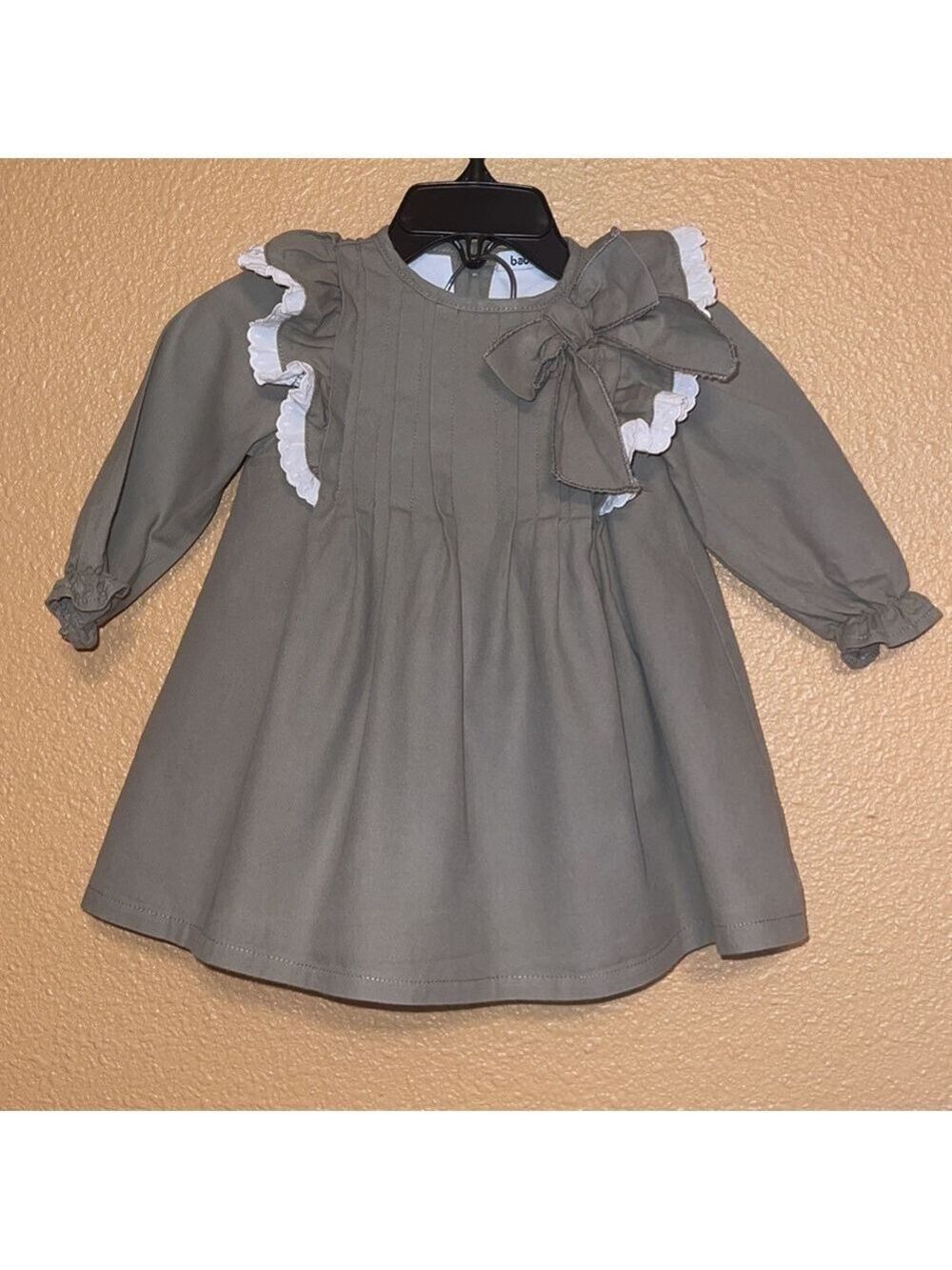 GIRLS Green Bow & Ruffle Dress - Picture 4 of 5